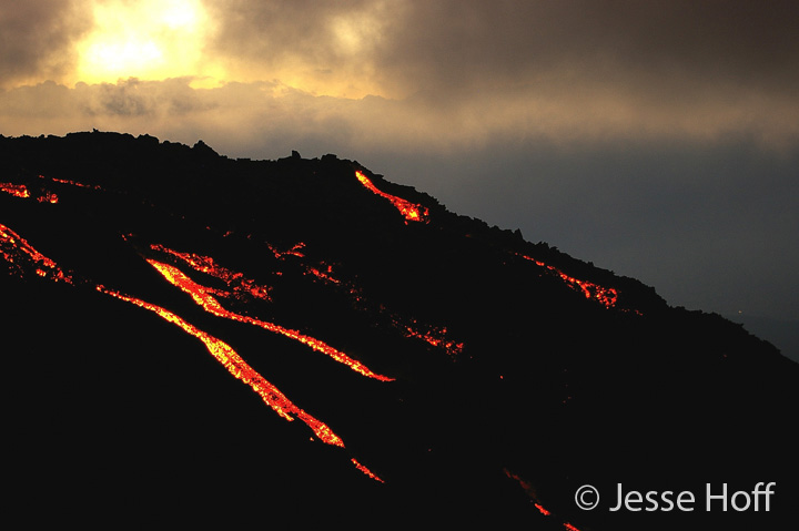 Falling Fire, Volcan Pacaya, Guatemala 